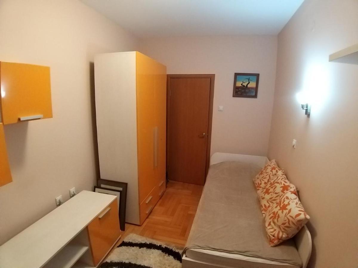 Brown Apartment - Nis Center Экстерьер фото